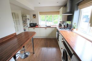 Kitchen- click for photo gallery